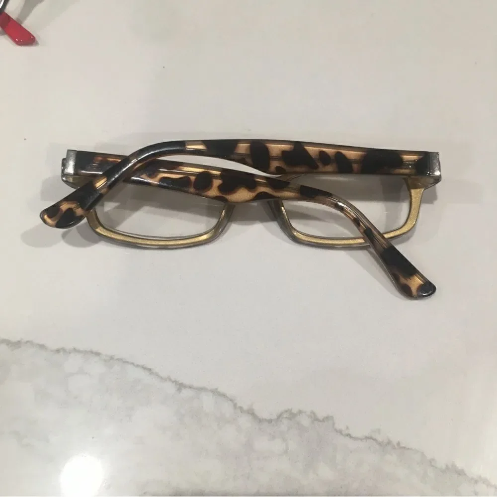 Foster Grant Women’s Glasses Gold